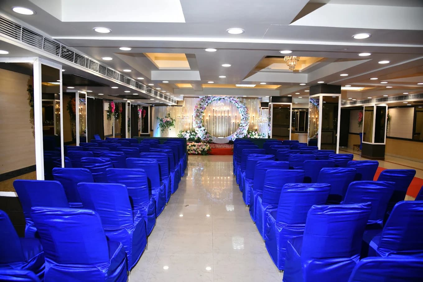 SVR Hotel & Banquet — photo 1