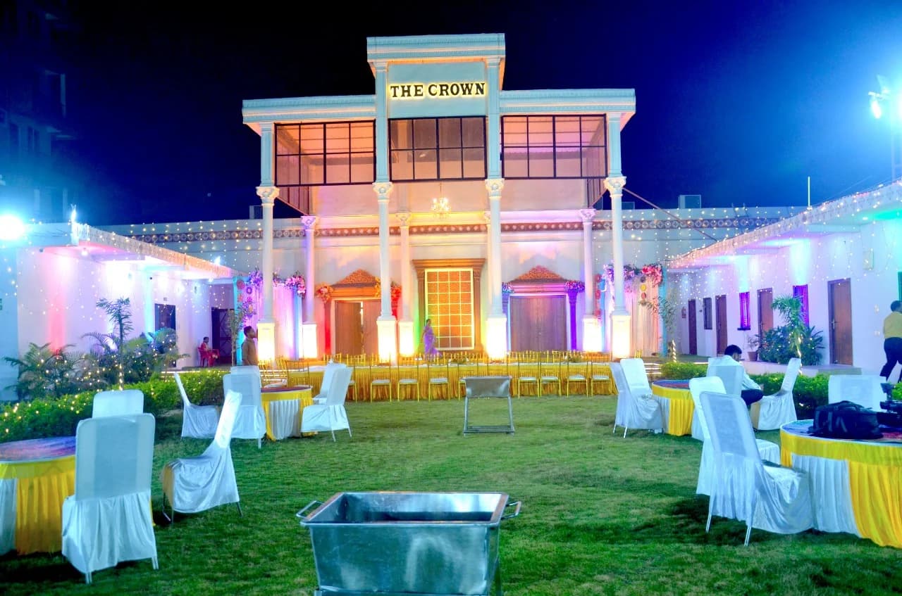 The Crown Banquet Hall & Hotel — photo 1