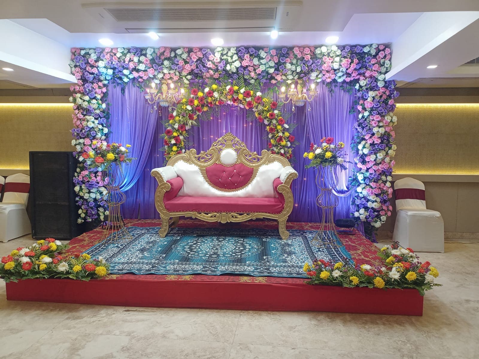 Hotel O Pearl Banquet Hall is a budget event and lodging venue located at House No. 258, Patliputra Colony (Near Gosaitola Shiv Mandir), Patna, Bihar 800013.Key DetailsAddress: Plot No. 258, Patliputra Colony, near Gosaitola Shiv Mandir, Patna, Bihar - 800013Capacity: Accommodates mid-sized gatherings and events (around 60 to 250 guests).Timings: Open 24 hours; standard hotel check-in is at 12:00 PM and check-out is at 11:00 AM.Facilities: Offers air-conditioned event spaces and guest rooms for visitors and small functions.If you'd like, let me know:What type of event you are planning (birthday, wedding, meeting)Your expected guest countIf you need help with booking details or contact numbersOYOHotel O by OYO Pearl Banquet Hall, Flagship Patna, Book @ ₹1246Plot no- 258 ,Patliputra Colony Near Gosaintola Shiv Mandir Patna, Patna. View on map. Date of travel & guests. Today - Tomorrow. 12:00 PM - 11:00 AM. 1 Room1 G...WeddingWire.inPearl Club Banquet & Guest House, Patna - Venue - Patliputra Colony* Hotel Mani International & Banquet Hall. Danapur, * Hotel Grand Empire. 4.7 (3) · Khajpura, * 9to9 Banquet & Conference Hall. Fraser Road Area, * City Palace,GoibiboHotel O Pearl Banquet Hall Patna - Reviews, Photos & Offer - GoibiboHotel O Pearl Banquet Hall. https://www.goibibo.com/hotels/o-pearl-banquet-hall-hotel-in-patna-297889802503139519/. Patliputra Colony, Patna. 8.4 km drive to Ja...JustdialBook Pearl Banquet Hall in Patliputra,Patna - Best Hotels near ...Pearl Banquet Hall in Patliputra,Patna listed under Hotels in Patna. Rated 4.0 based on 216 Customer Reviews and Ratings with 11 Photos. Check In-room Amenities...WedMeGoodPearl Club Banquet And Guest House | Wedding Venue Cost - WedMeGoodPearl Club Banquet And Guest House. --. No Reviews. Location. Patliputra Colony, Patna. Location. North Sri Krishna Puri, Patna, Bihar, India. pax. 60 ‑ 250 pax...Wedding.netPearl Club Banquet & Guest House - venue in PatnaPearl Club Banquet & Guest House is one of the most popular hotels for vacationers and business travelers. For local residents there are offers for holding a va...