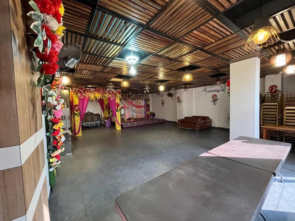 Hotel Pond View Restaurant & Banquet Hall — photo 2