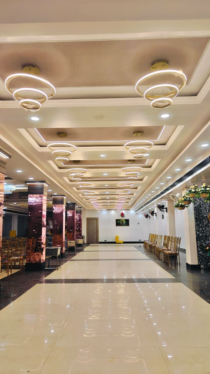 RAJ RAJESHWAR BANQUET β photo 12