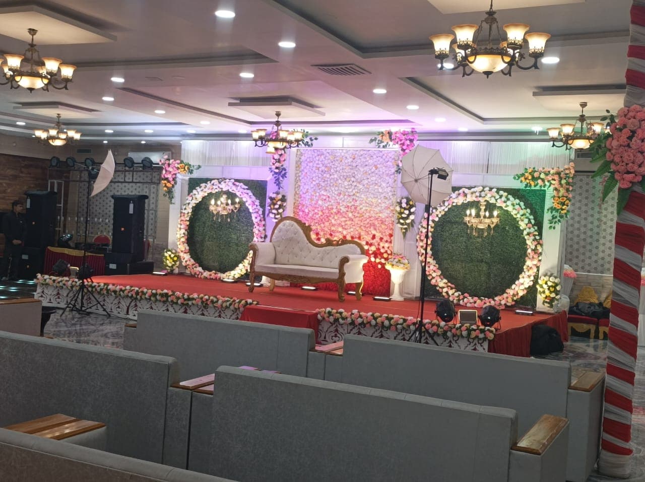 The Patna Palace Banquet — photo 11